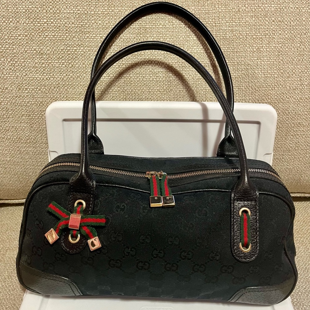 Vintage Gucci black canvas, excellent condition